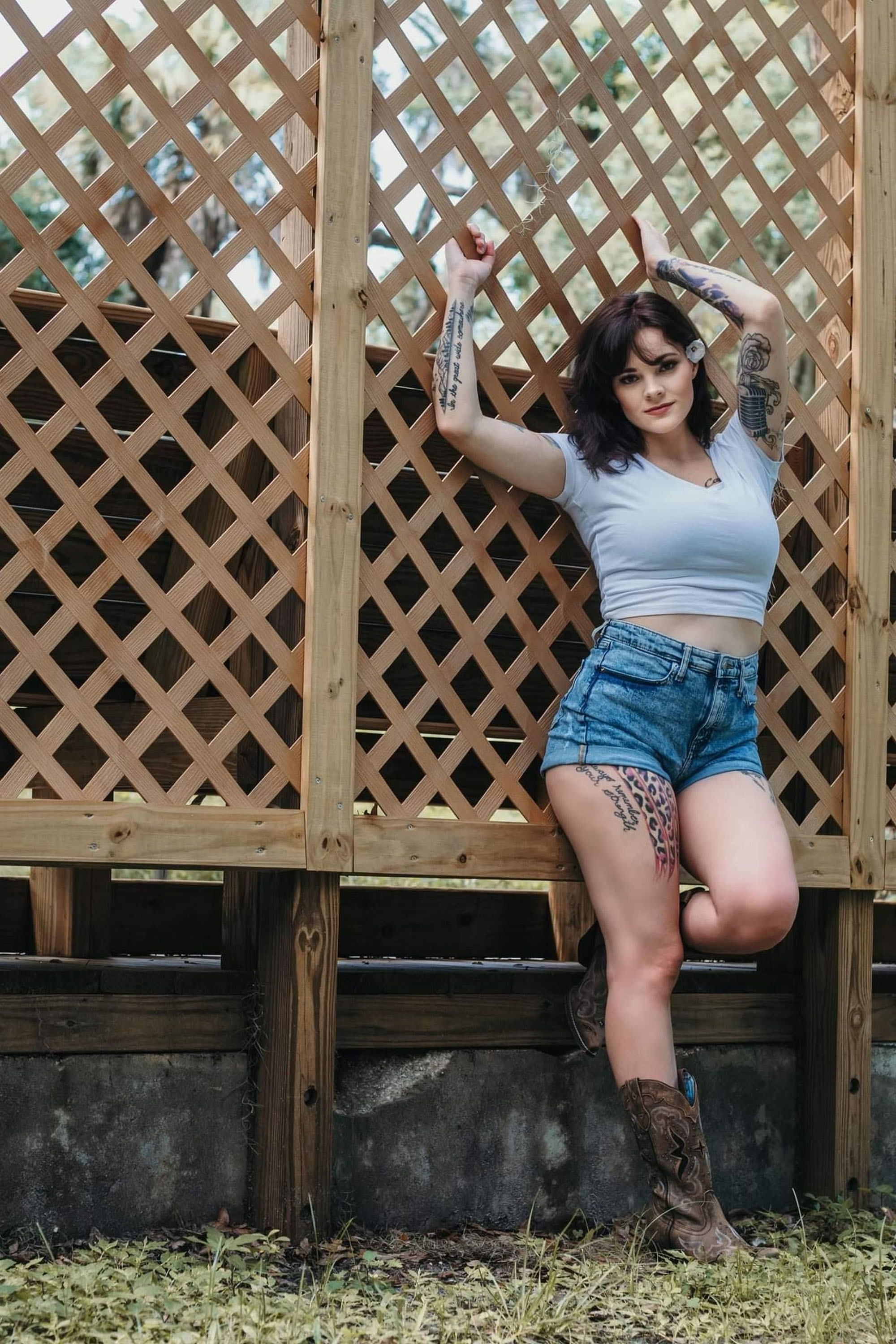 女士缩胸整形手术,美国辣妈做缩胸手术