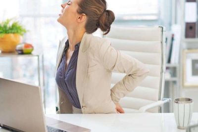 下背不舒服怎么治疗,下脊椎不舒服应怎么缓解