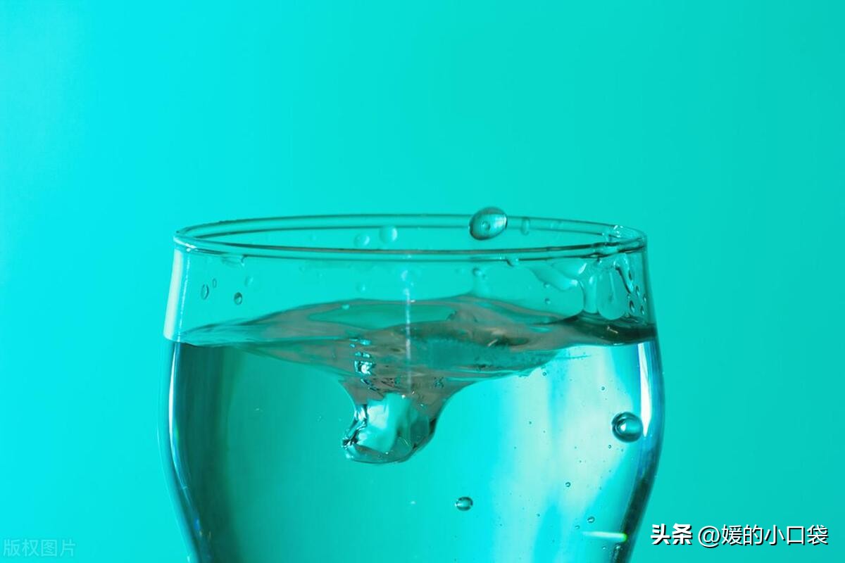 夏季经常喝冰的会怎样,夏天吃冰的东西对身体有影响吗