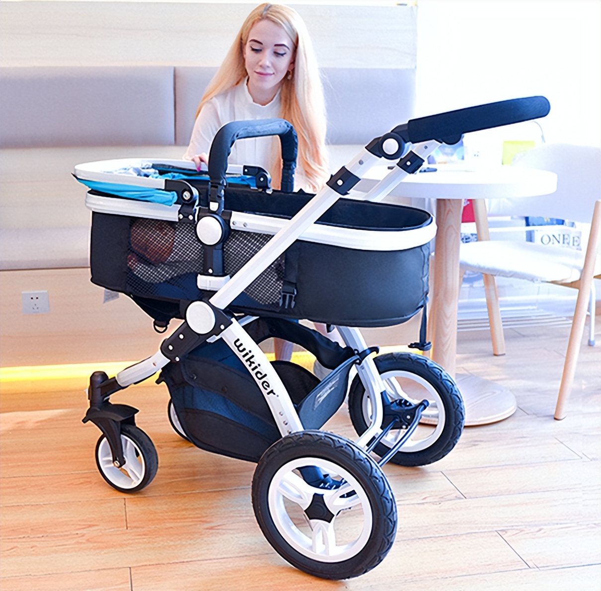 宝宝在婴儿车里睡着了要盖毯子吗,宝宝可以长时间在婴儿车里睡吗