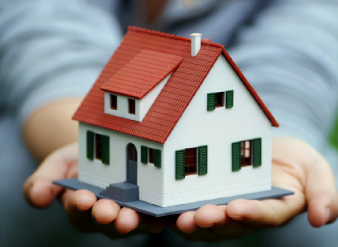 70年房产证到期后归谁,房产证70年产权到期后房子归谁