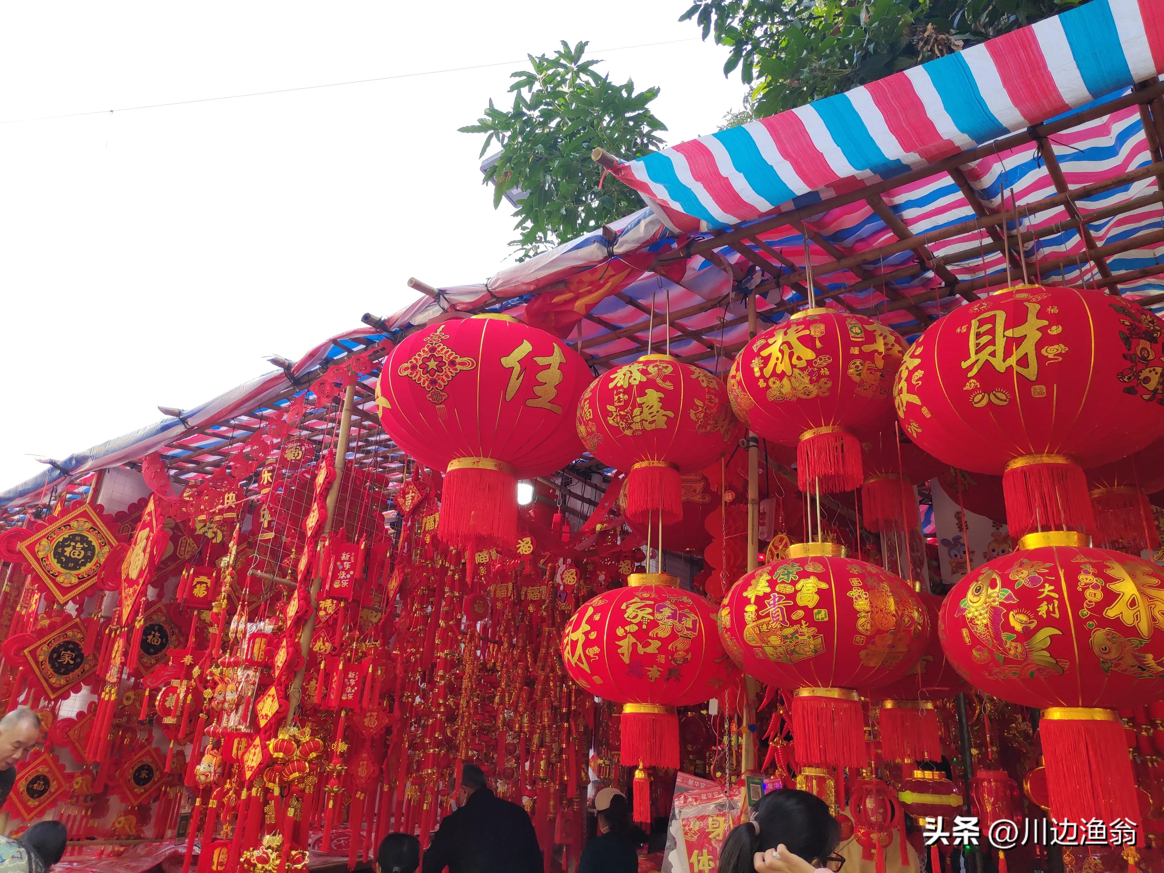 过年商品批发最火热的地方——南宁交易场，年味十足