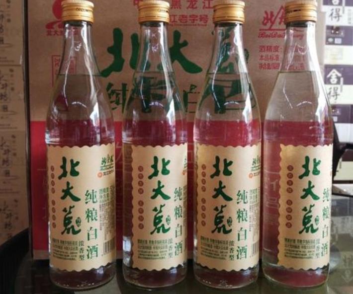 供销社时期的酒,70年代供销社白酒图片