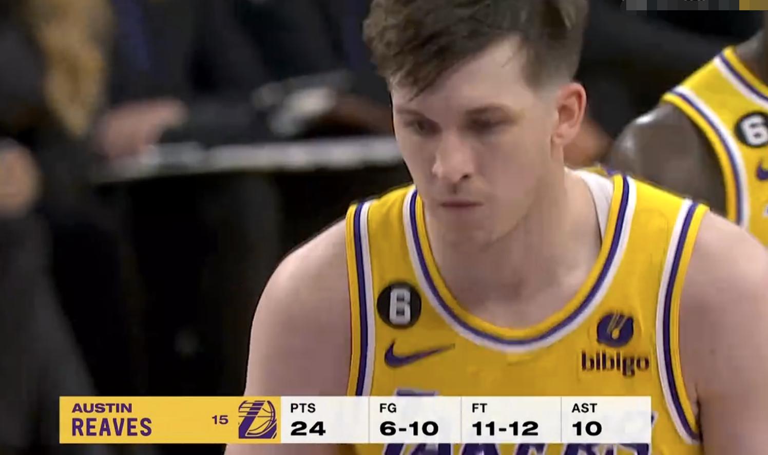 教科书级控场！里夫斯获得乔丹法则，裁判也摊牌了，宇宙勇来也输