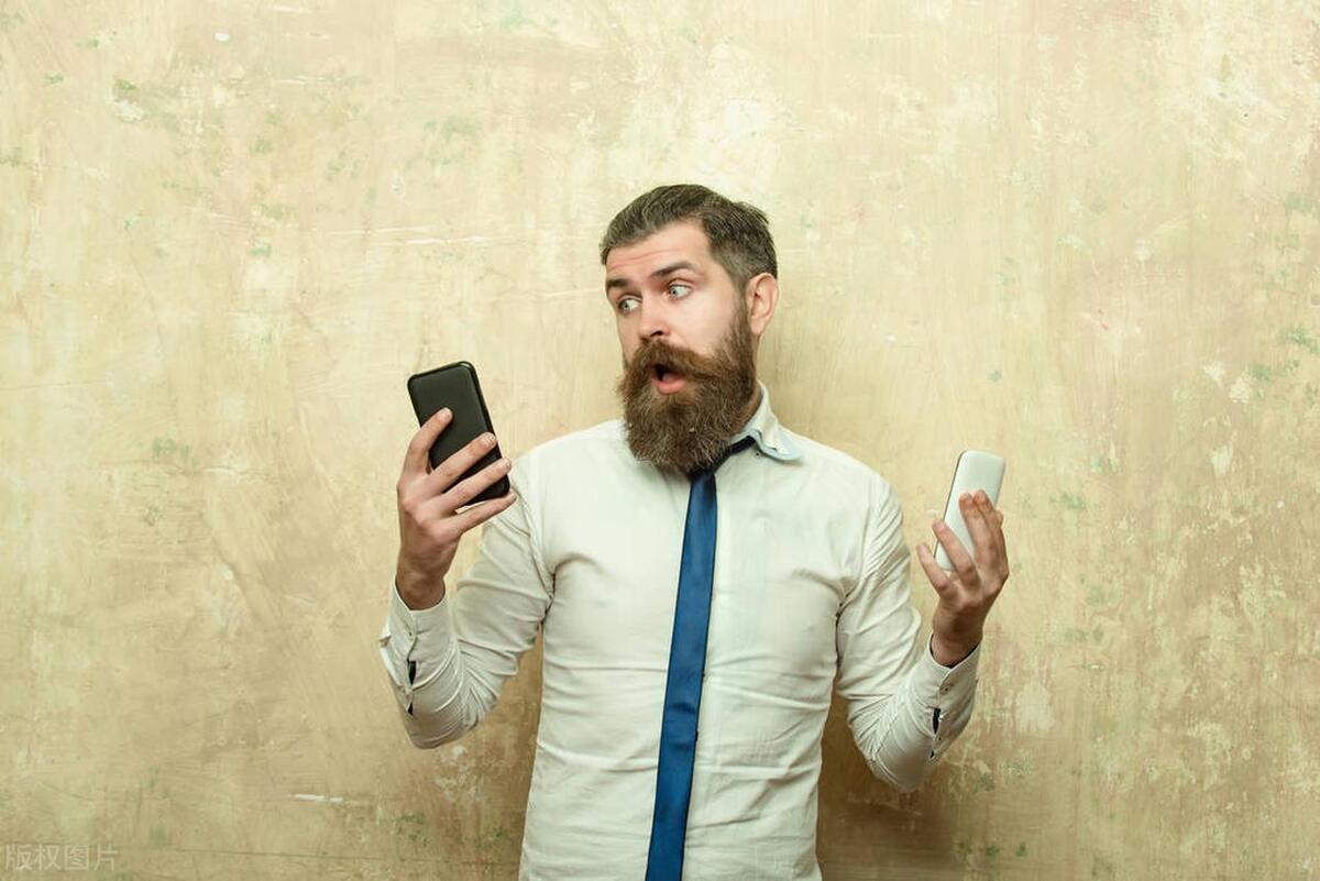 苹果手机锁屏wifi总是自动断开,为什么手机的wifi会自动关