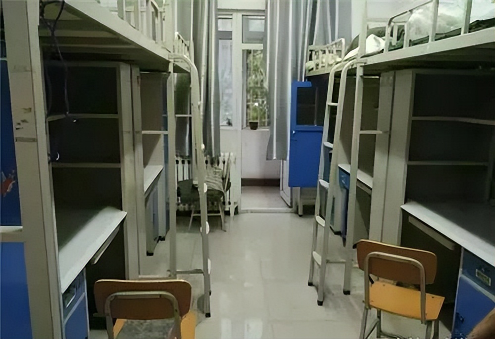 五十三度橙宿舍,五十三度橙教务