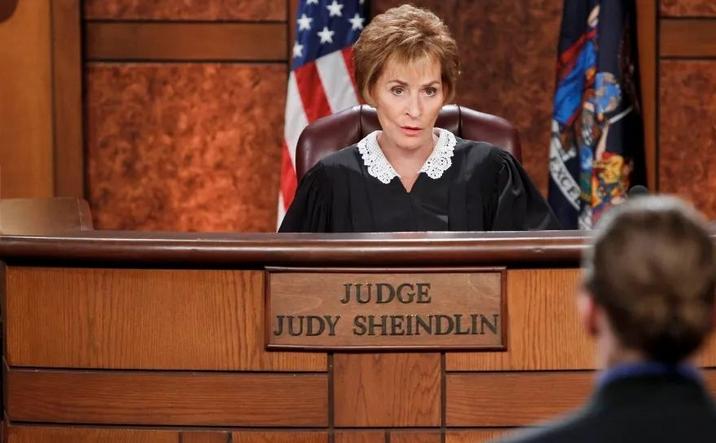 美国体操运动员性侵事件,美国体操前队医性侵案