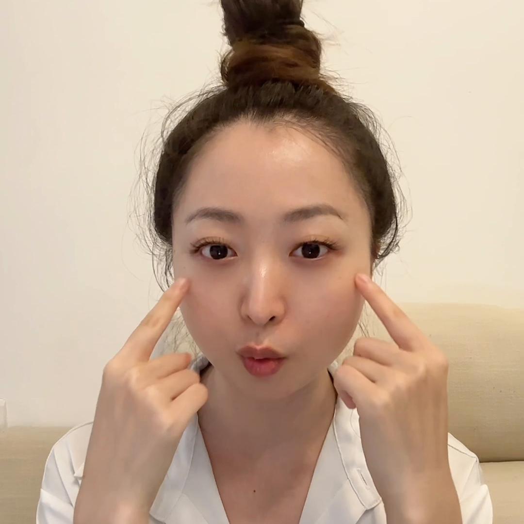 脸颊凹陷怎样练变圆润,脸颊凹陷怎么变平整