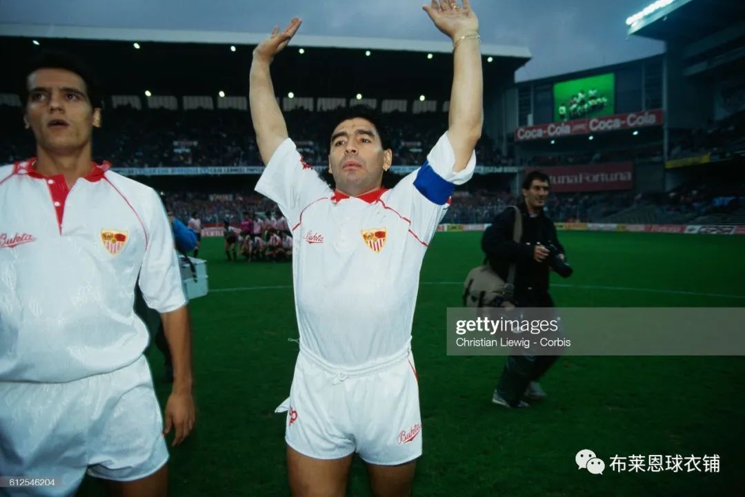 西甲臂章含义,西甲卫冕冠军臂章