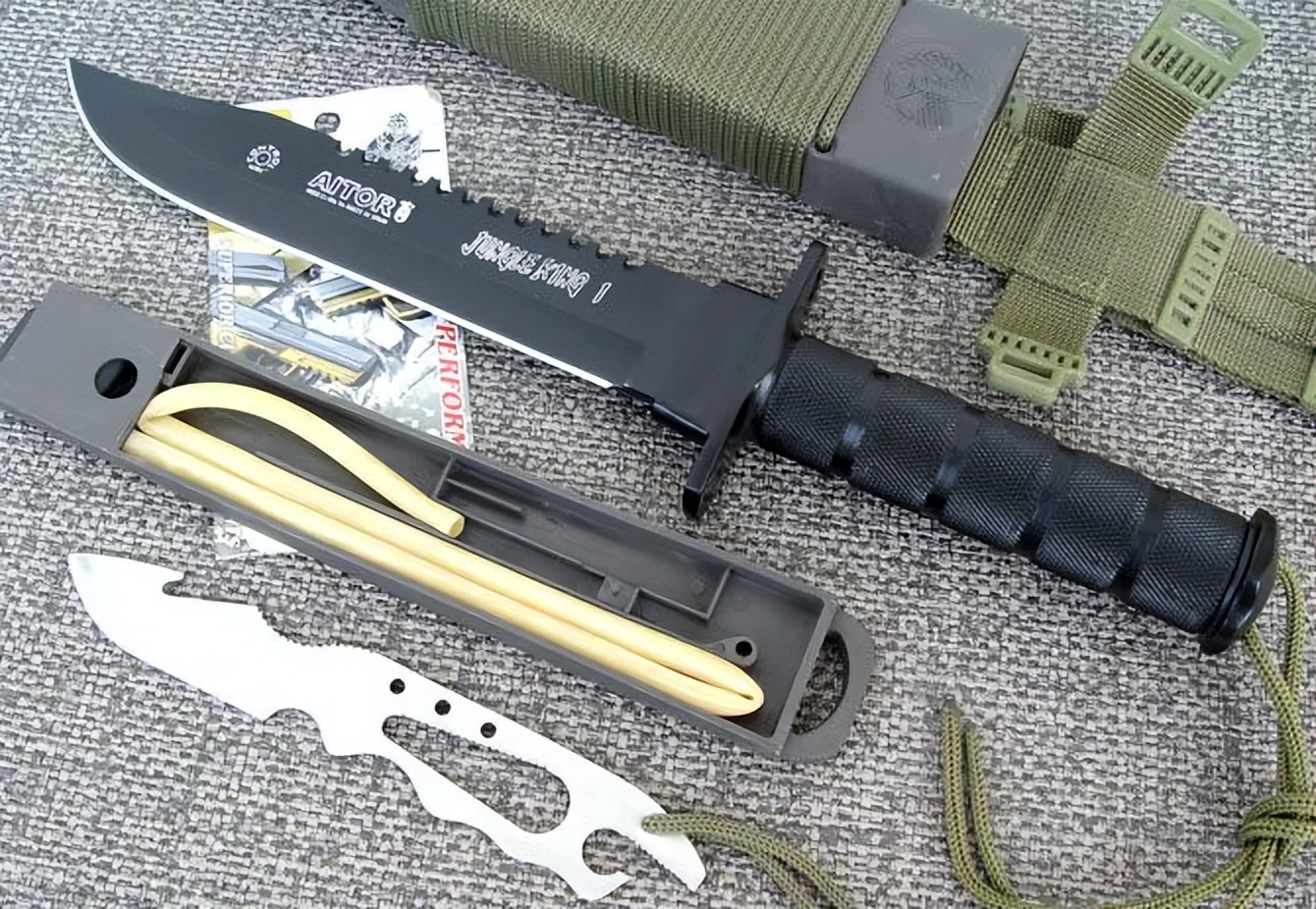 特种兵野外生存必备的武器,特种兵野外生存必备战术刀