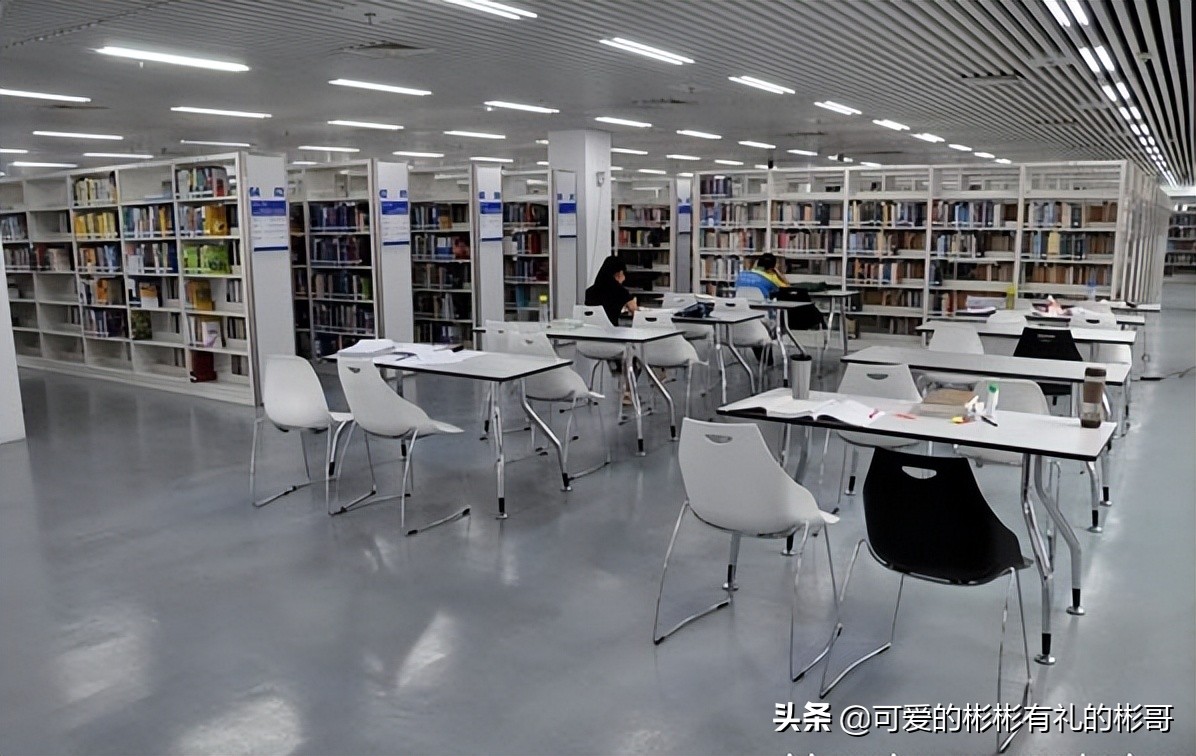 双非院校之首，“壕”气十足的深圳大学