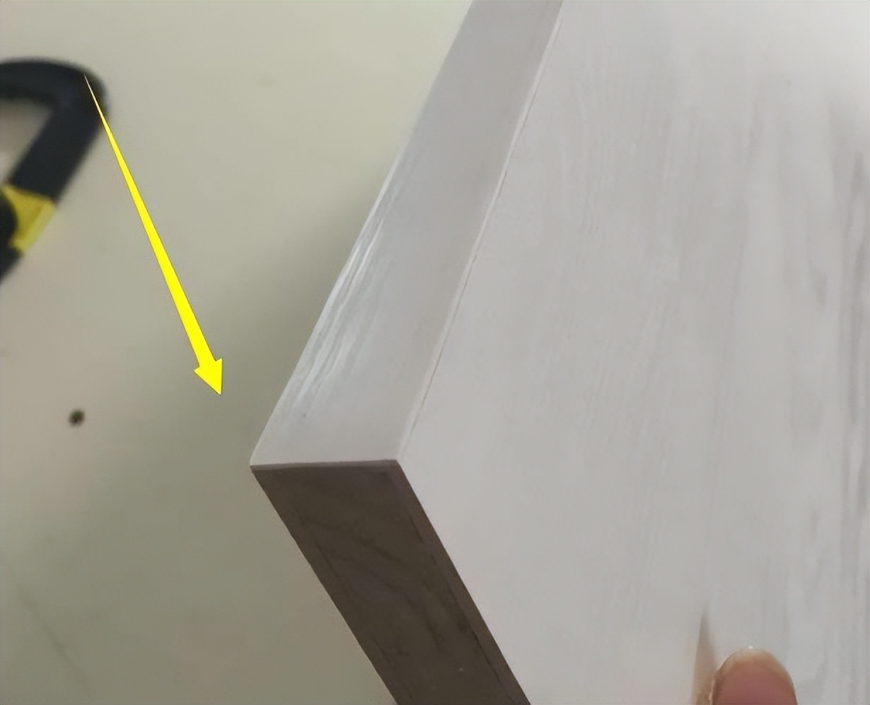 木工打柜子和全屋定制哪个更实用,全屋定制和木工打柜子的效果区别