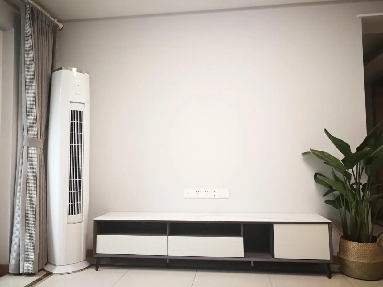 格力空调近几年跟美的空调哪个好,美的空调对比格力空调销量哪个高