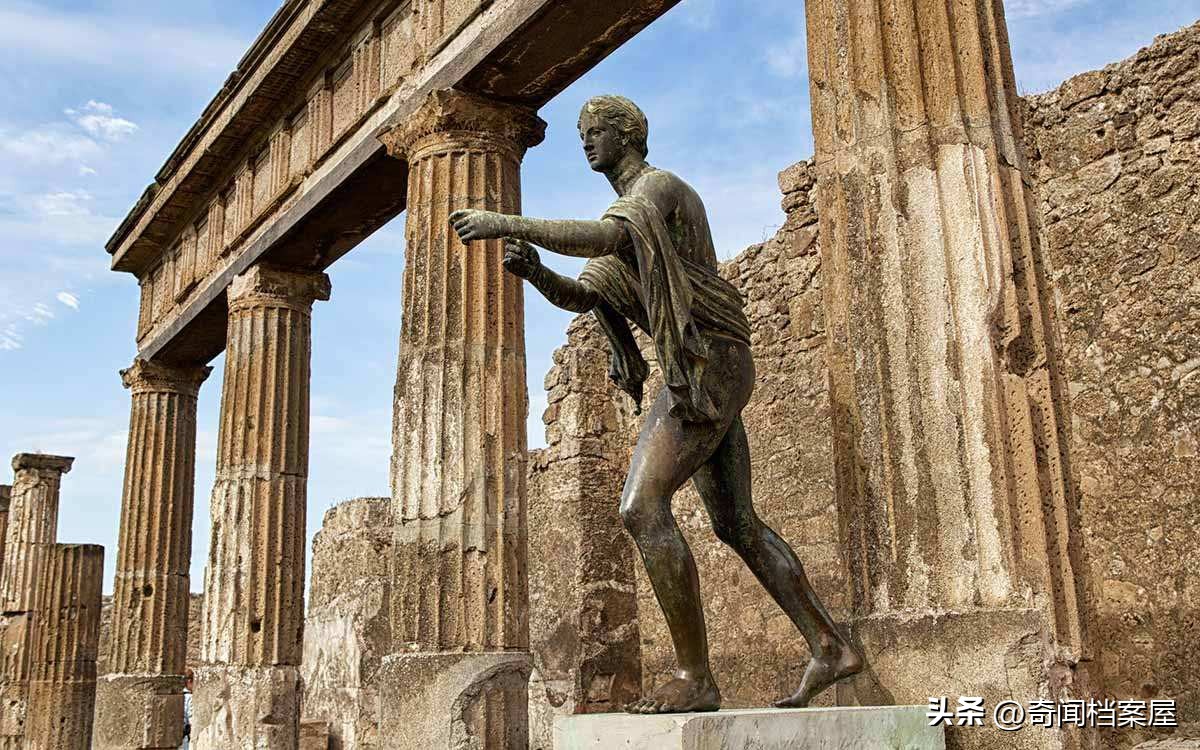 鍙ゅ線浠婃潵浜轰滑閮藉湪杩芥眰闀垮,涓栦汉鐨嗗磭鎷滅