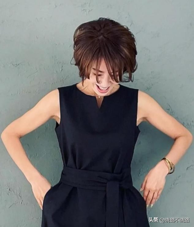 适合圆脸的羊毛卷女生短发,适合胖女生的羊毛卷短发