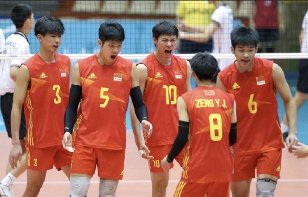 中国队遭争议判罚,中国队被争议判罚