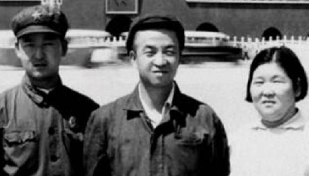 铁人王进喜生平照片,47岁铁人王进喜近况