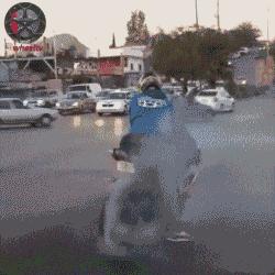 这个抹胸裙是怎么保证它不掉下来的？