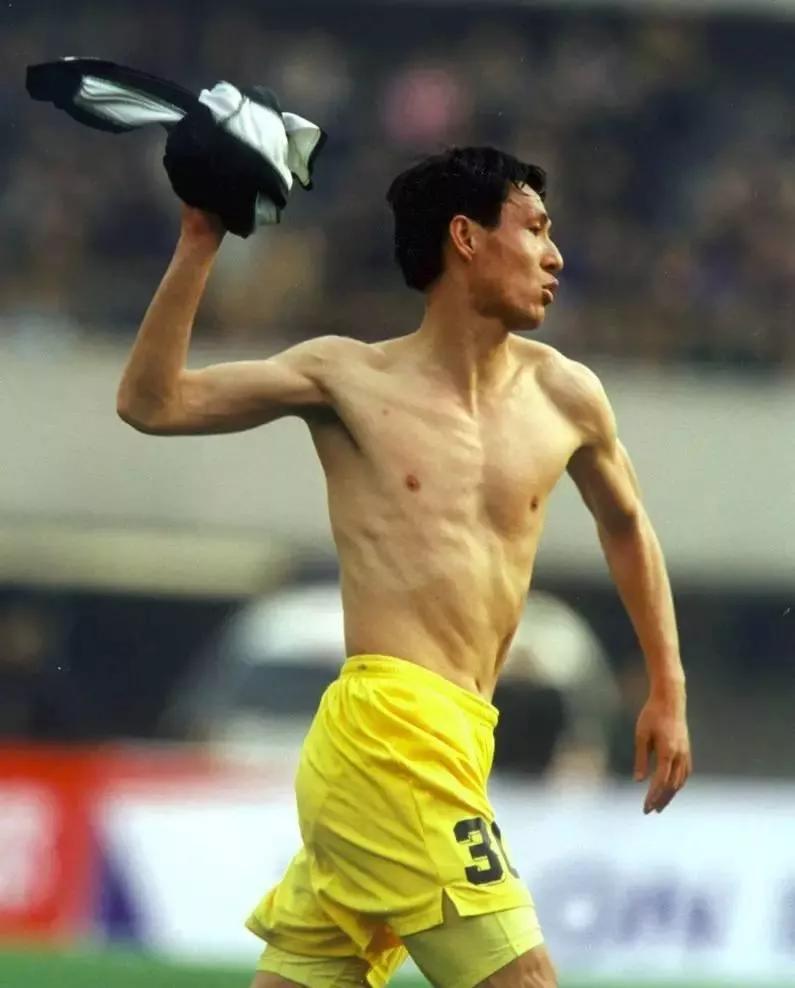 甲a时代四川全兴球员,黎兵率川足进中乙4强