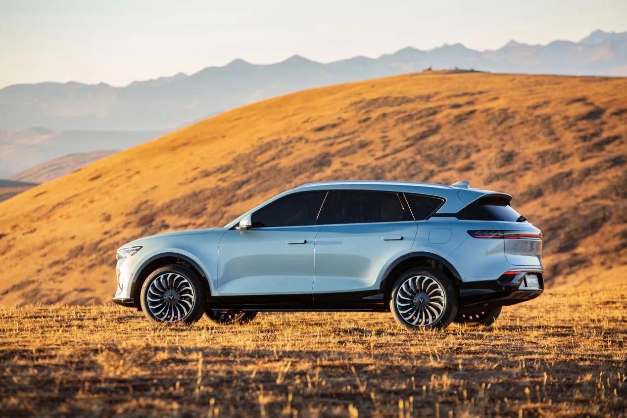 岚图新款free是纯电还是混动汽车,东风岚图free智能电动suv