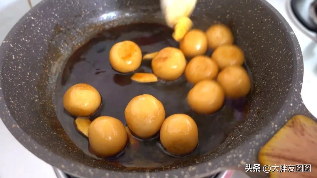 芝麻软姜糖的做法,最简单的红糖花生糖做法