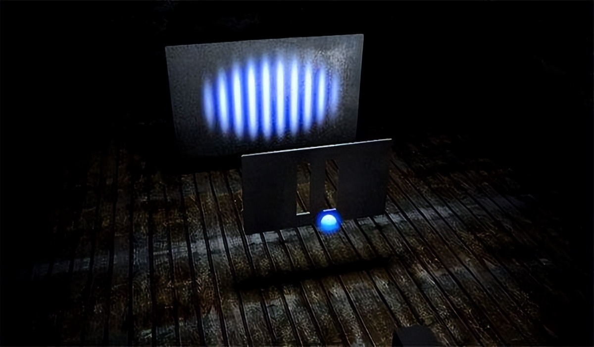 月球的背后是外星人的基地吗,月球里面真的是外星人的基地吗