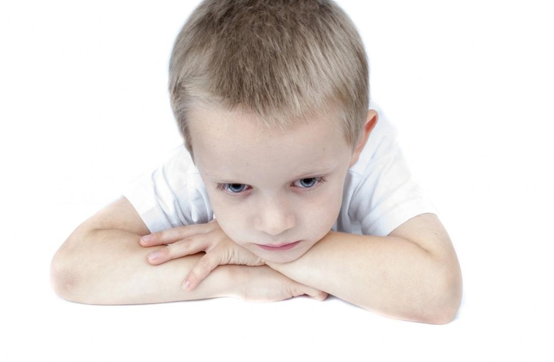 有社恐的孩子父母应该如何引导,孩子说自己有社恐怎么引导