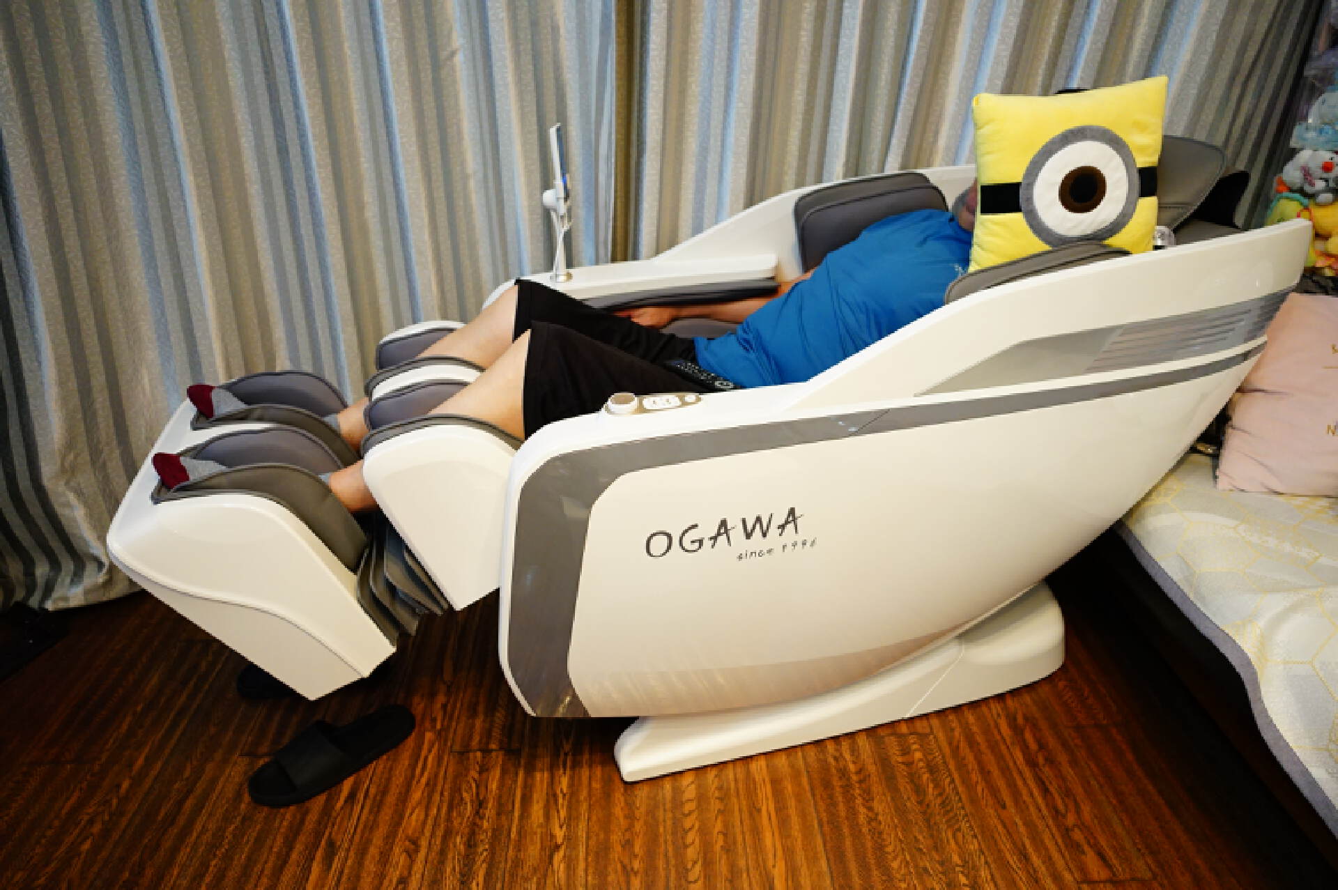 奥佳华x9按摩椅能不能按大腿,奥佳华按摩椅7808和x9哪个好