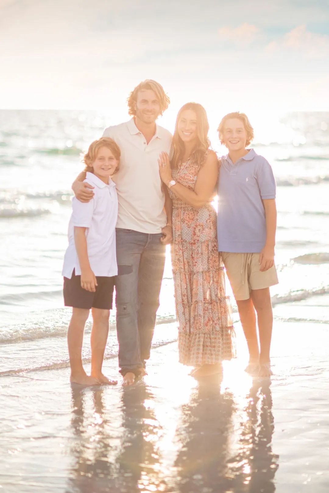 189cm“天使男模”官宣4胎，网友麻了：他才25岁啊？！