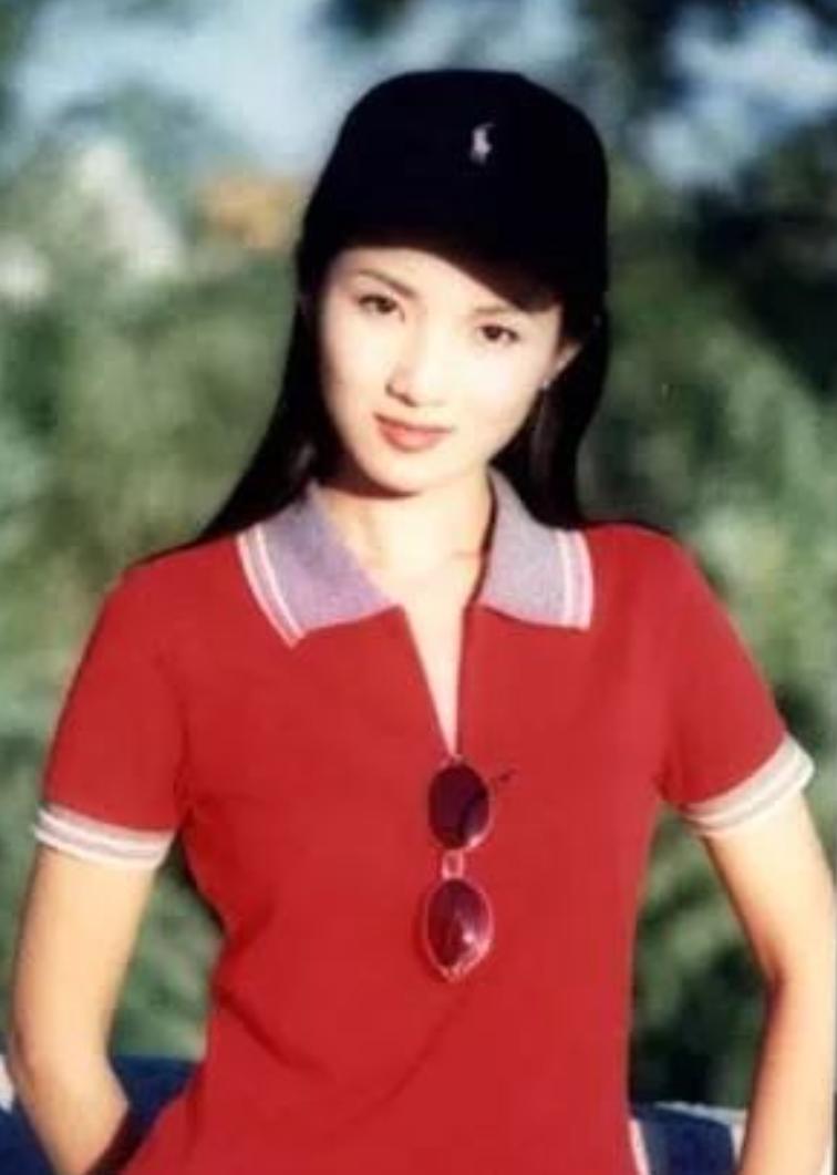 主持人管彤成名史,央视女主持人管彤年龄