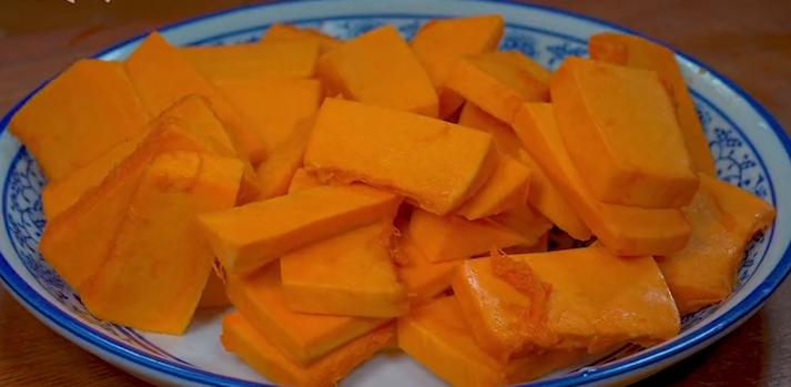 老年人最好的助眠食物,中老年助睡眠的食物有哪些