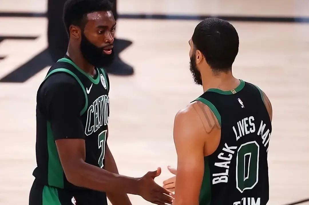 保温杯里泡红牛,枸杞兑红牛