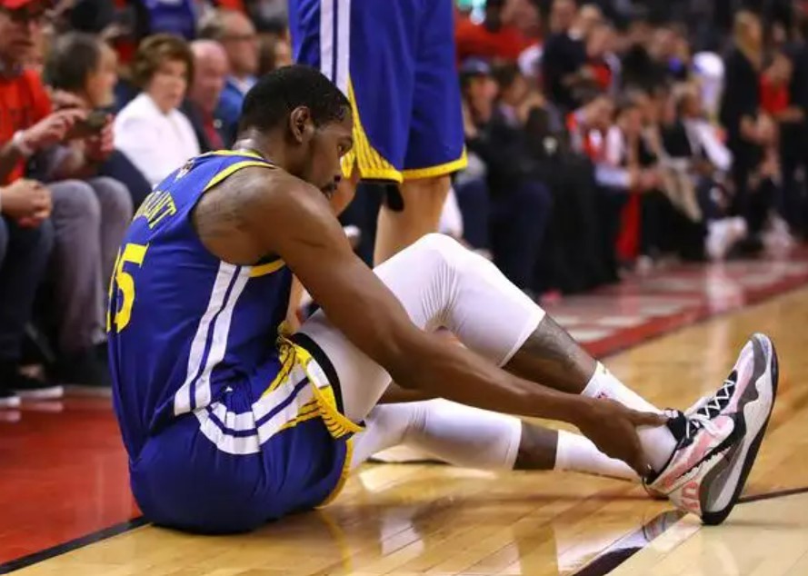 凯文杜兰特是跟腱断裂还是撕裂,凯文杜兰特跟腱断裂停打了多少年