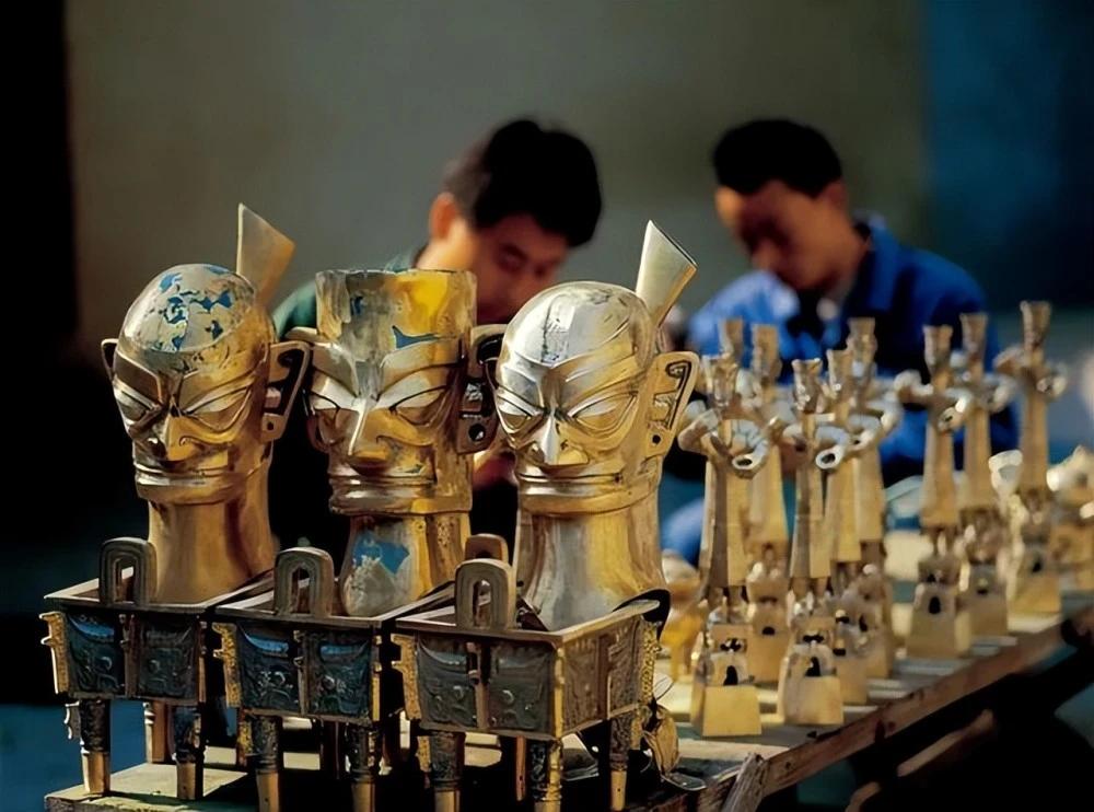 河南老汉靠造假发财,河南老汉造假一年赚1亿多