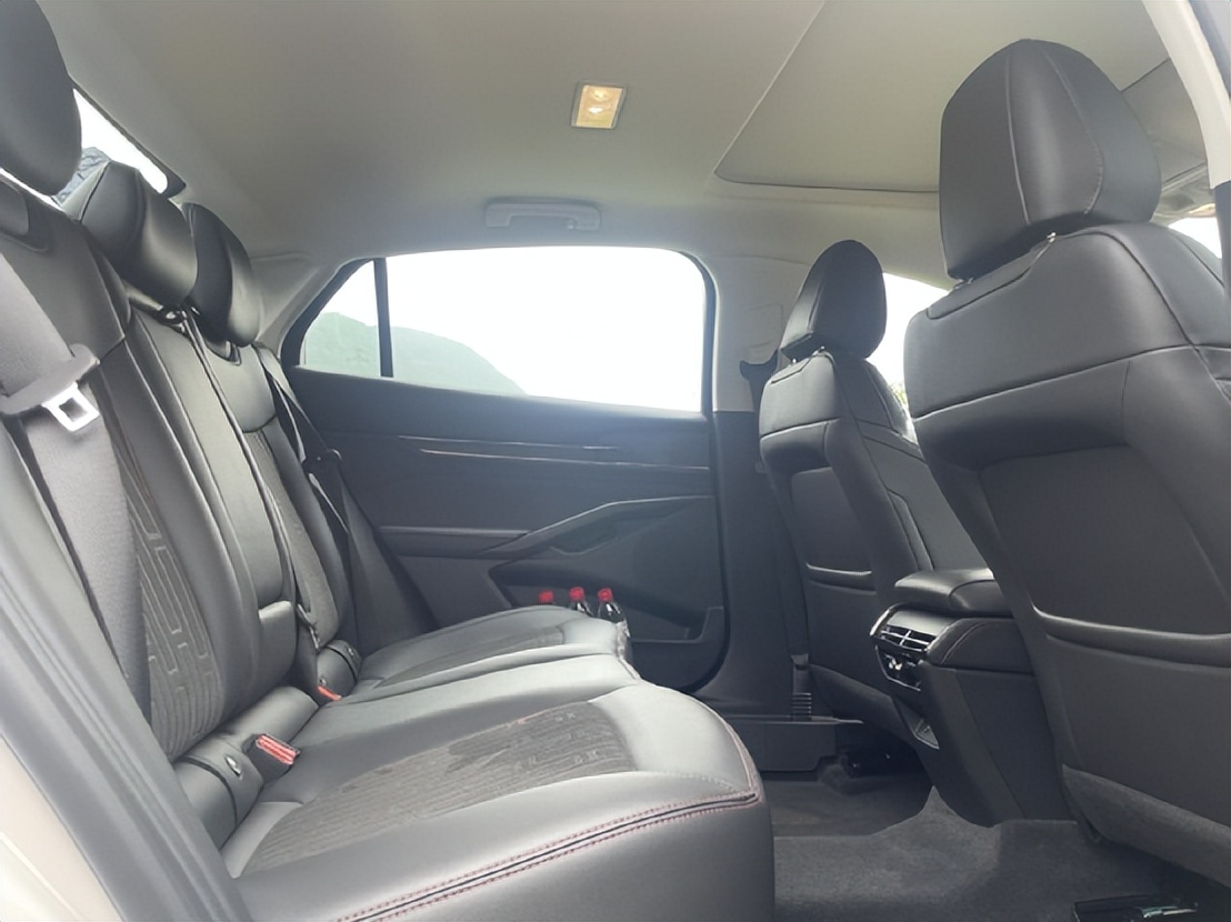 把价格打下来探店,把价格打到1万