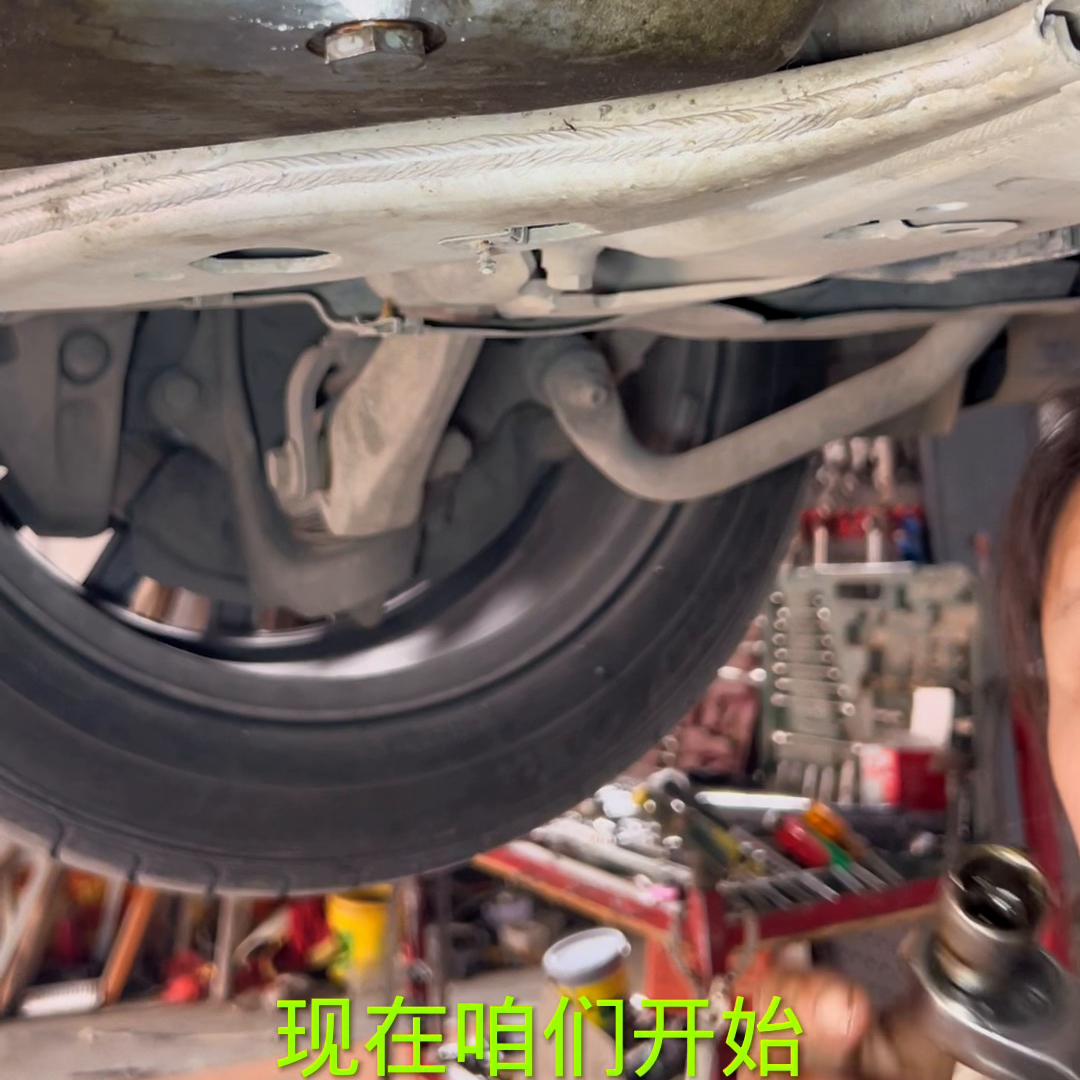 小黑粉想看的，加与不加药液清洗视频前后对比，跟清洗效果