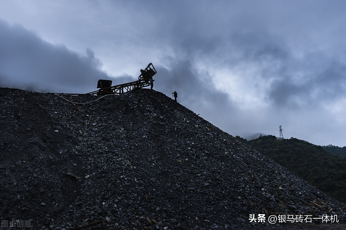 新型环保煤矸石制砖机,合肥全自动煤矸石砖机生产线