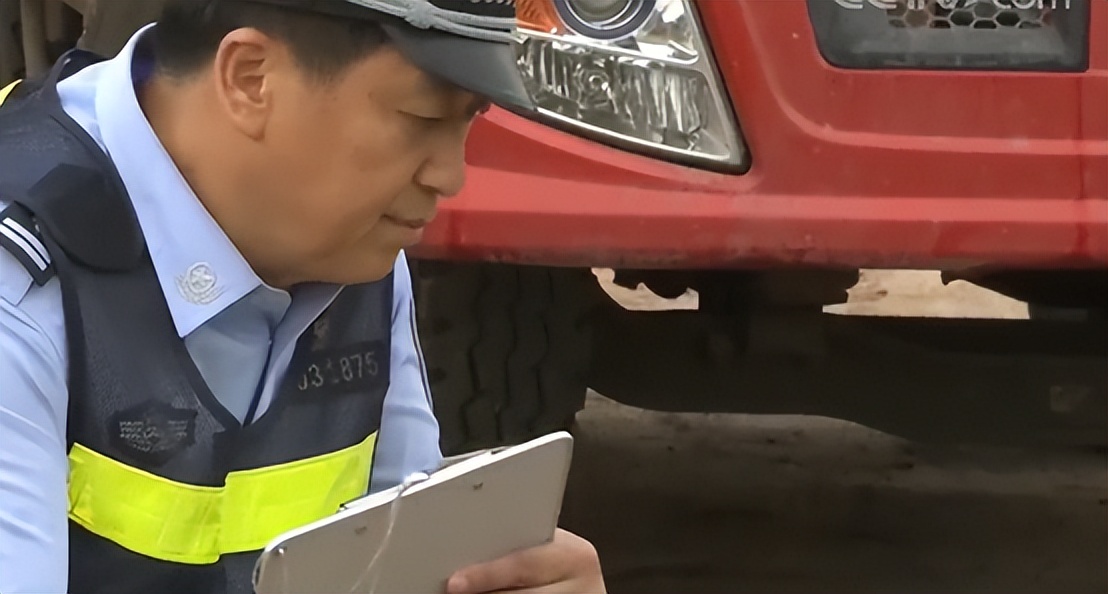 回顾中年夫妻不幸遇害事件,患难夫妻车祸现在怎么样了