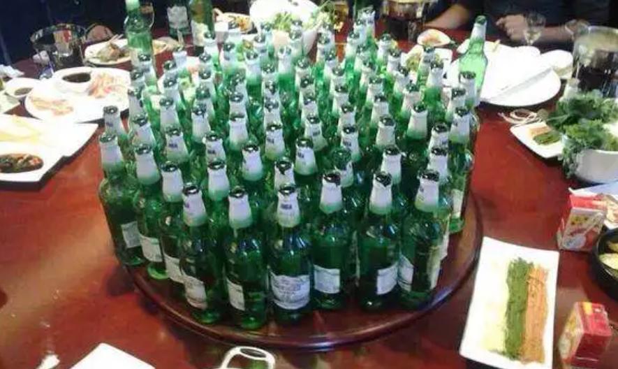 啤酒与白酒几比几喝才算公平,啤酒与白酒比例怎么样才算公平