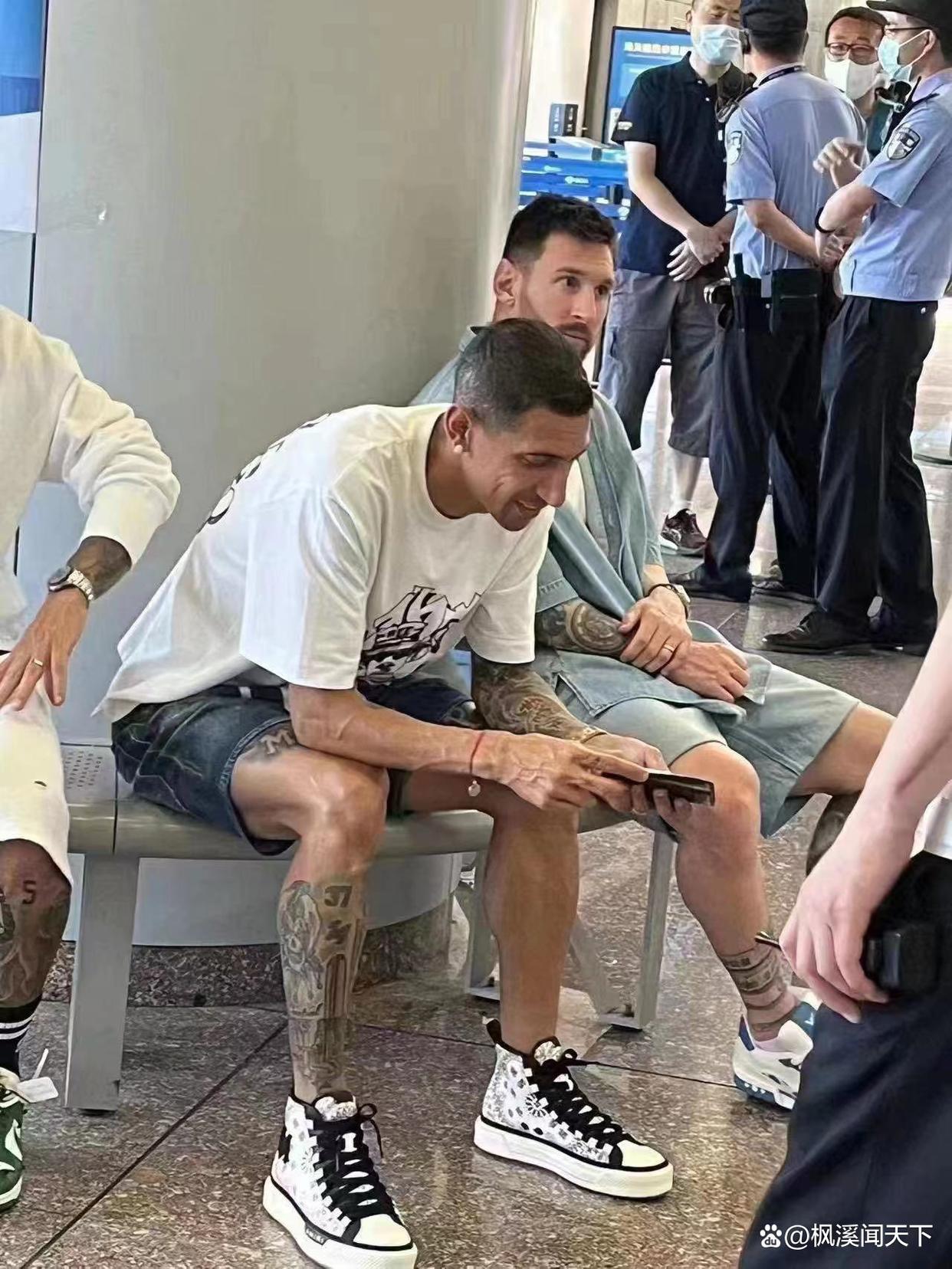 梅西乘私人飞机抵达北京,梅西抵达阿根廷