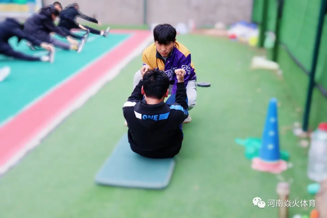 中考实心球犯规三次还有分数吗,初三体育测试扣分标准