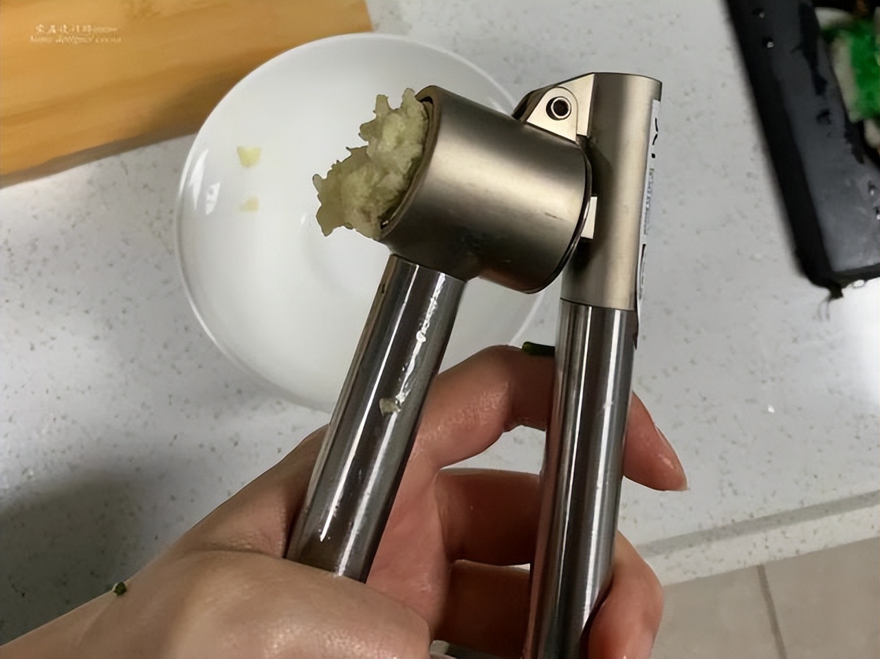 别再被假东西骗了,别再被这些假国货给骗了