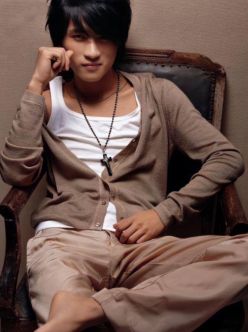 韩寒棱角被磨平全文,韩寒棱角磨平视频