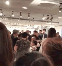 奢侈品牌为啥有吸引力,为什么奢侈品牌有人卖那么便宜