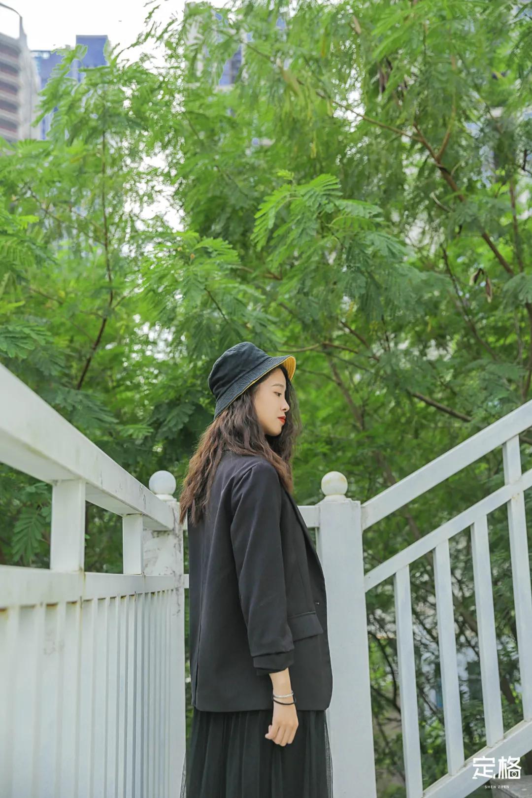 深圳百米长「纯白登山梯」，打卡绝了