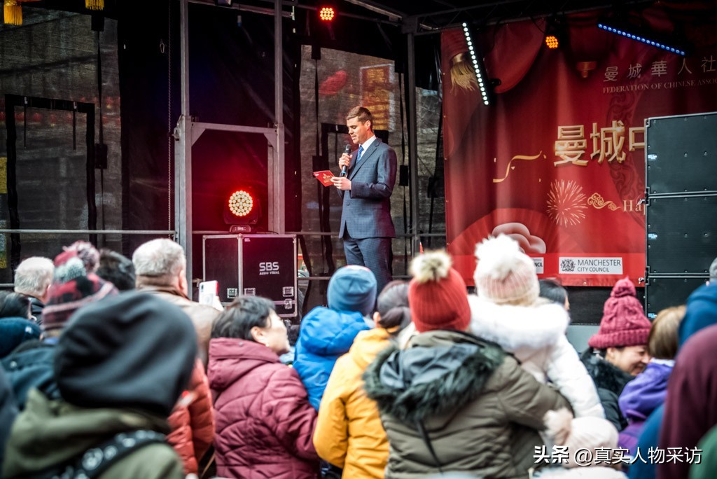 来华10年英国小伙带父母,英国小伙带着一家人来到中国