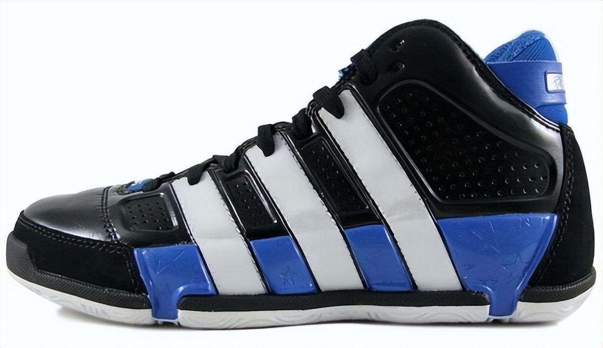 德怀特霍华德奥兰多,阿迪达斯霍华德历代篮球鞋图片