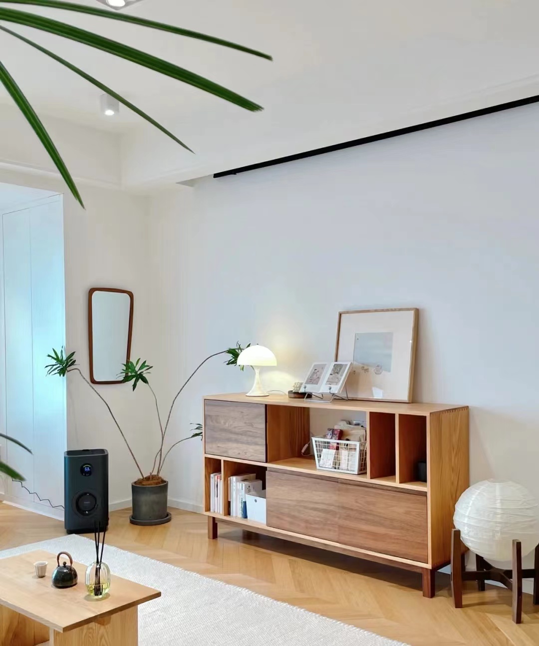 最简单的大白墙原木风,治愈系卧室二十一平原木风