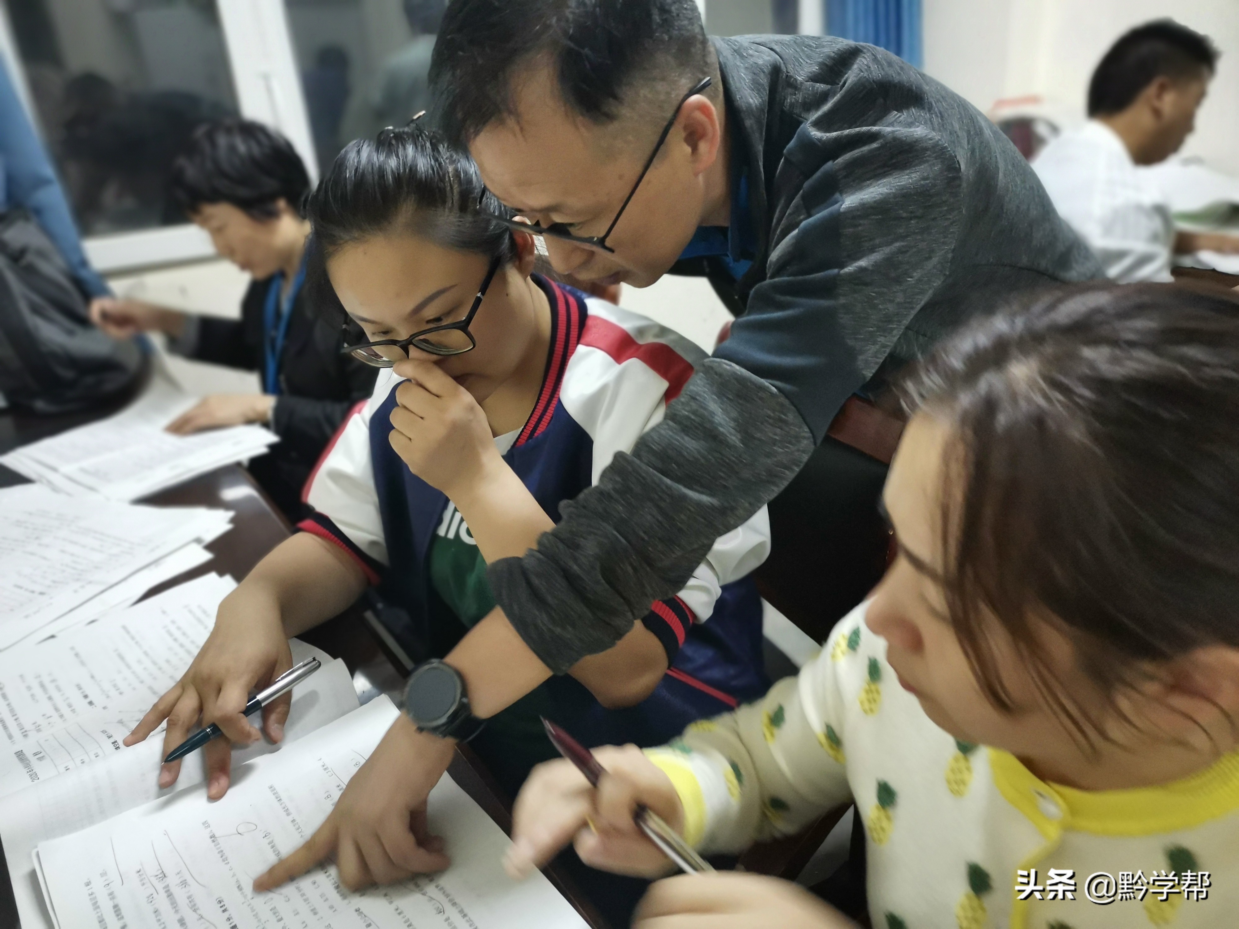 将希望的火种播撒在山间田野——贵阳十八中组团式帮扶威宁县迤那二中的生动实践述评