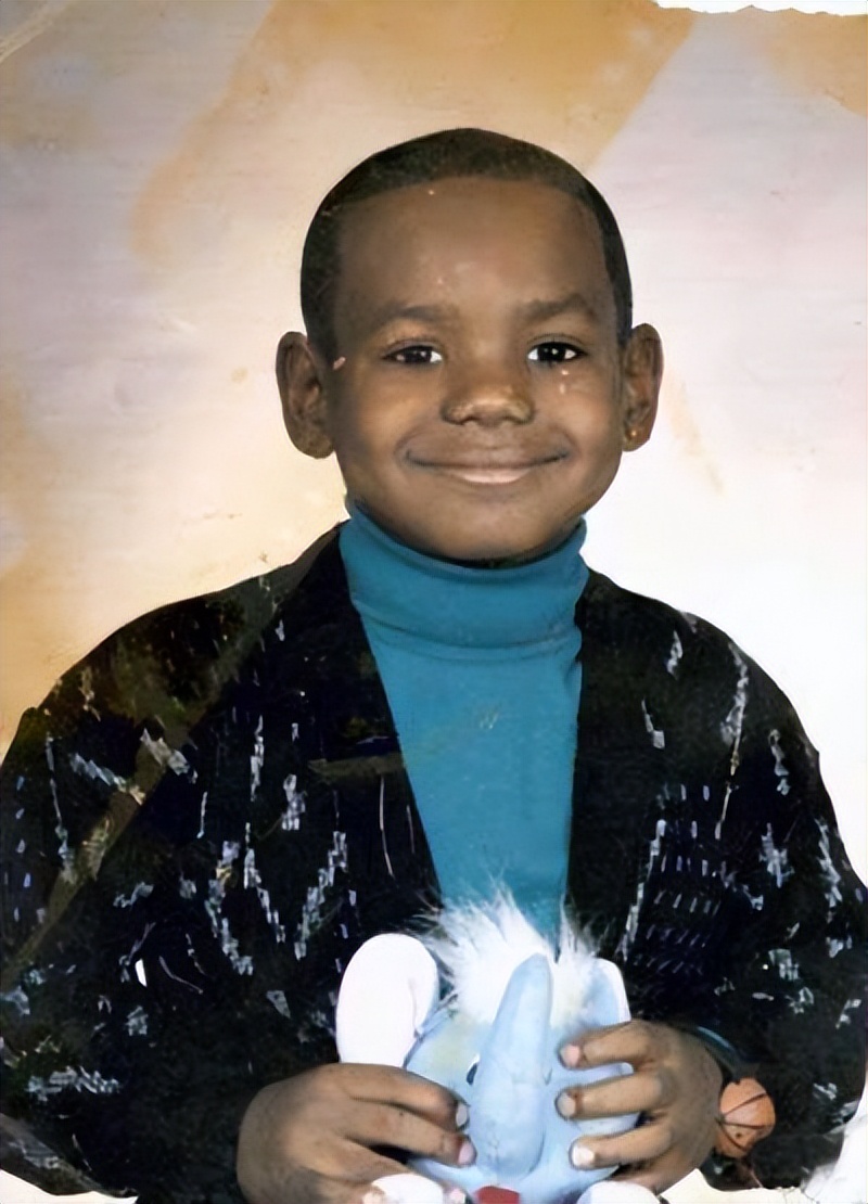 詹姆斯生涯全记录,詹姆斯生涯成就一览